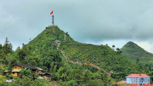 Lung Cu Flag Tower